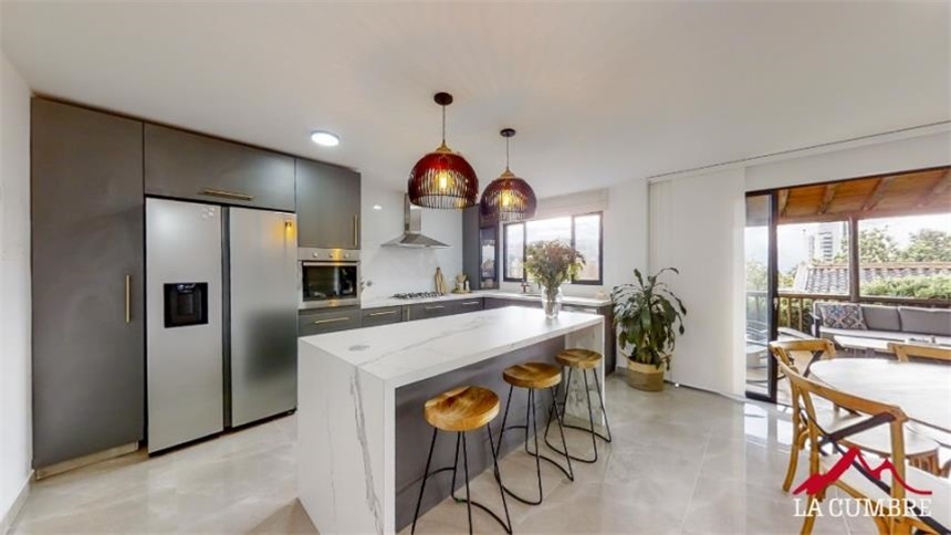 Casa en arriendo en El Poblado, Medellín · foto 4 de 14