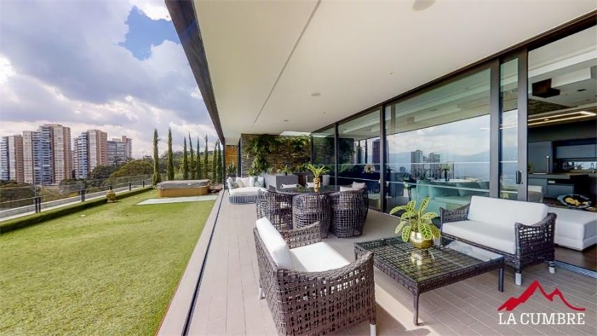 Apartamento de 3 alcobas en venta en Medellín, 398 m² · foto 5 de 16