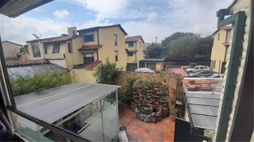 Casa en venta en Colina Campestre, Bogotá · foto 4 de 24