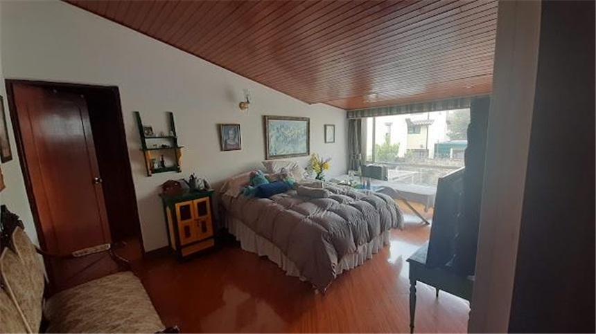 Casa en venta en Colina Campestre, Bogotá · foto 3 de 24