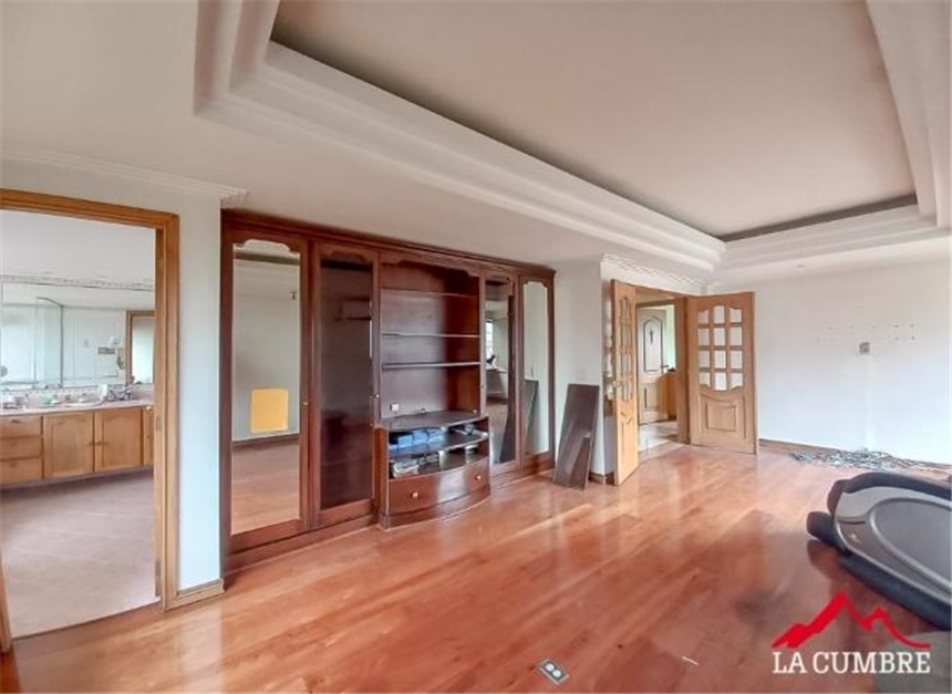 Apartamento de 4 alcobas en arriendo en Granizal, Medellín, 451 m² · foto 7 de 9
