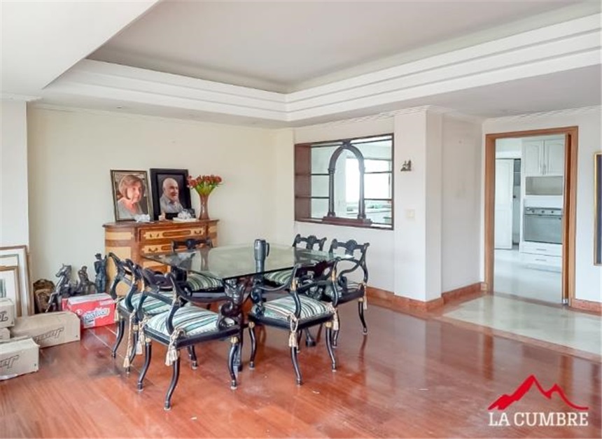 Apartamento de 4 alcobas en arriendo en Granizal, Medellín, 451 m² · foto 4 de 9