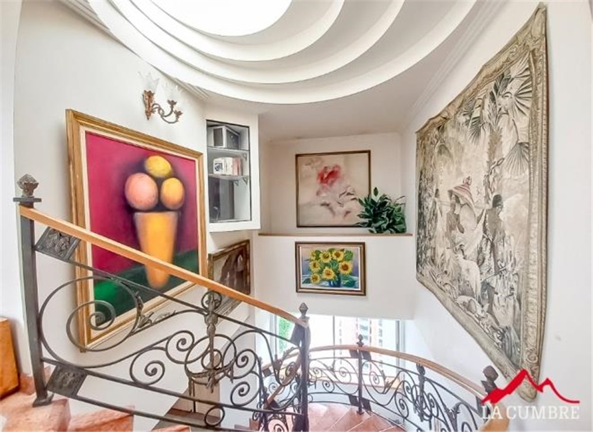 Apartamento de 4 alcobas en arriendo en Granizal, Medellín, 451 m² · foto 6 de 9