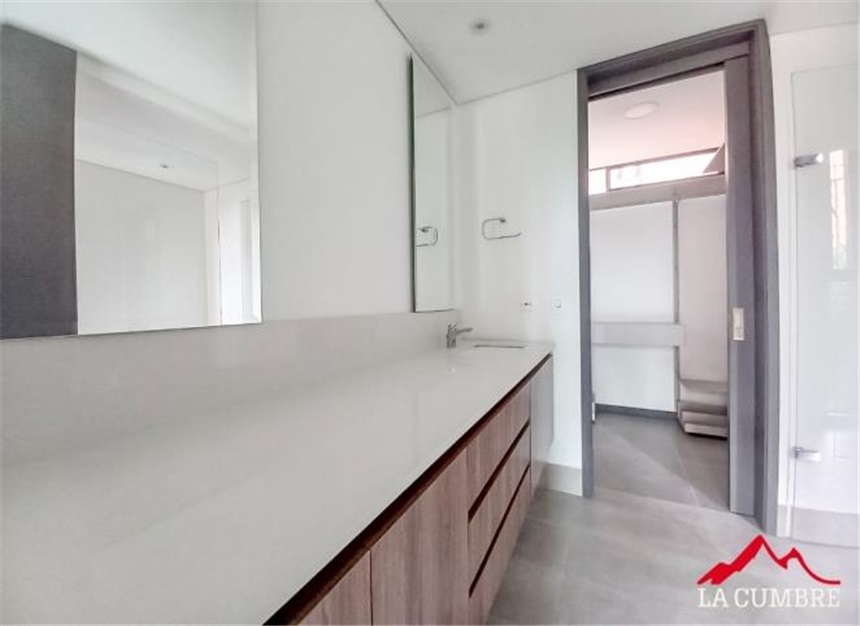 Apartamento de 2 alcobas en arriendo en Granizal, Medellín, 150 m² · foto 12 de 12