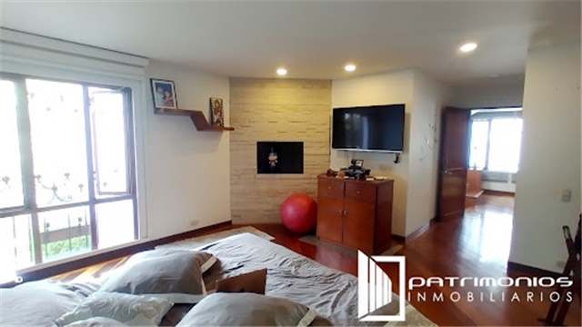 Casa de 3 alcobas en venta en Colinas De Suba, Bogotá, 241 m² · foto 23 de 24