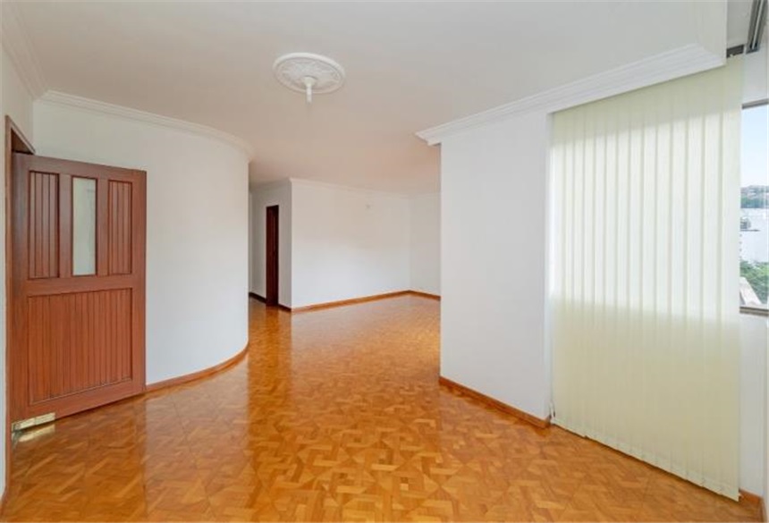 Apartment in Cali, El Peñón, Comuna 3 - More