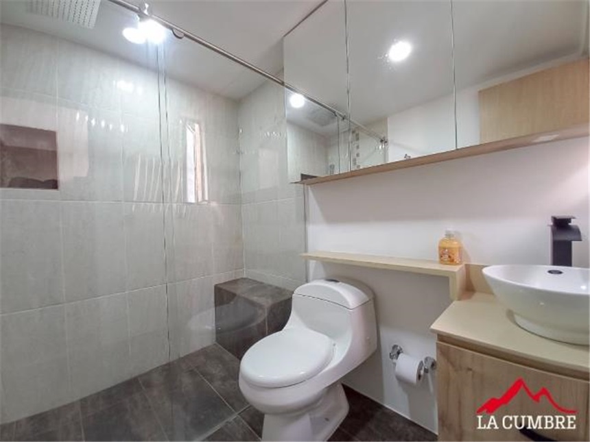 Apartamento de 3 alcobas en arriendo en Los Balsos, Medellín, 140 m² · foto 6 de 10