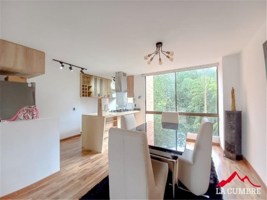 Apartamento de 3 alcobas en arriendo en Los Balsos, Medellín, 140 m² · foto 4 de 10