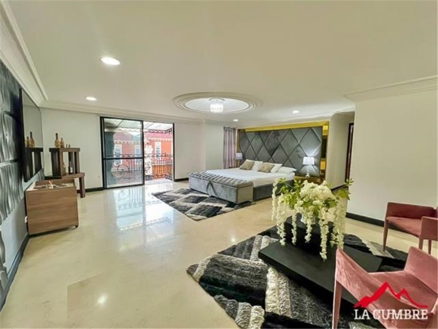 Casa de 5 alcobas en venta en Los Balsos, Medellín, 870 m² · foto 11 de 15