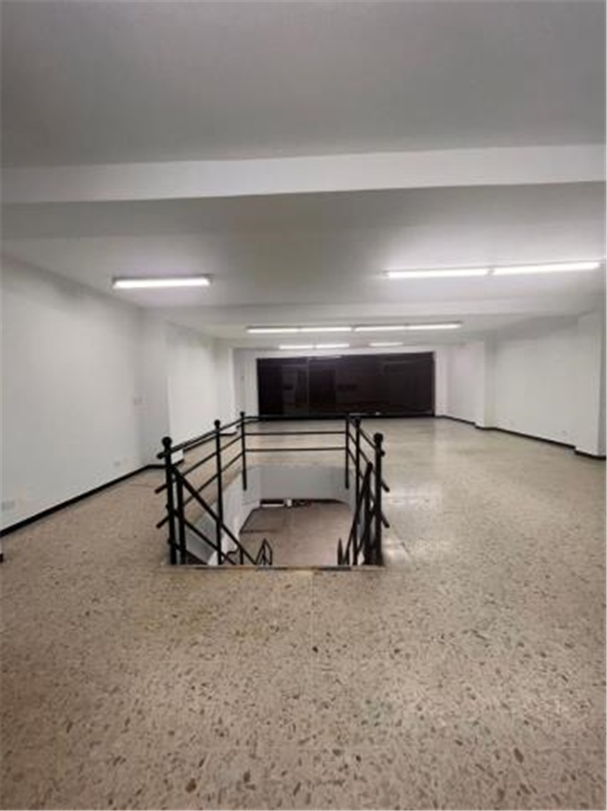 Local en Arriendo - Vista 2