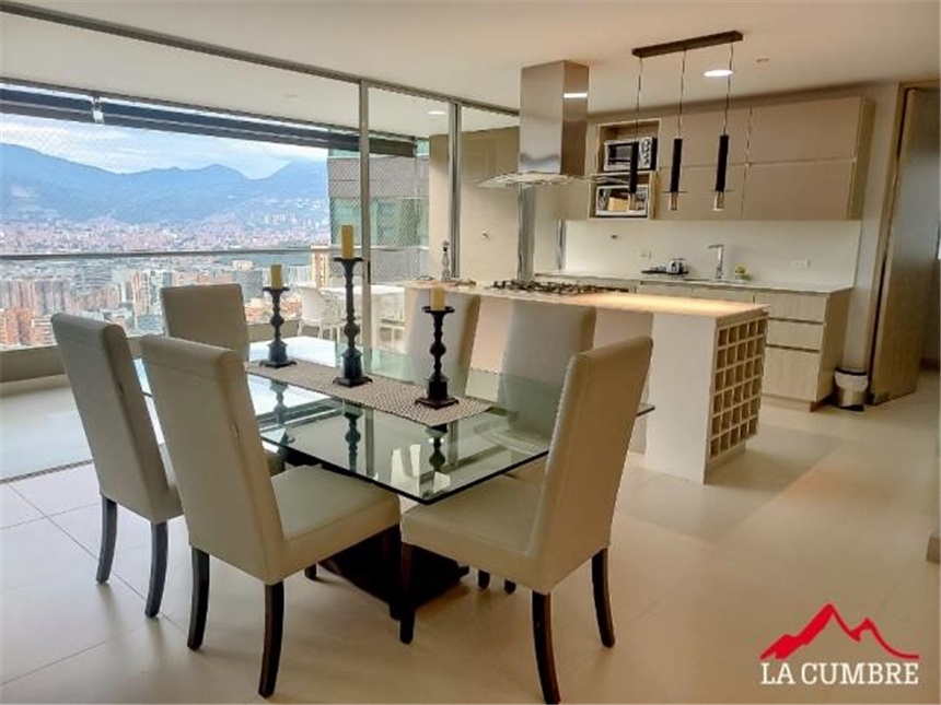 Apartamento de 3 alcobas en arriendo en Castropol, Medellín, 170 m² · foto 4 de 12