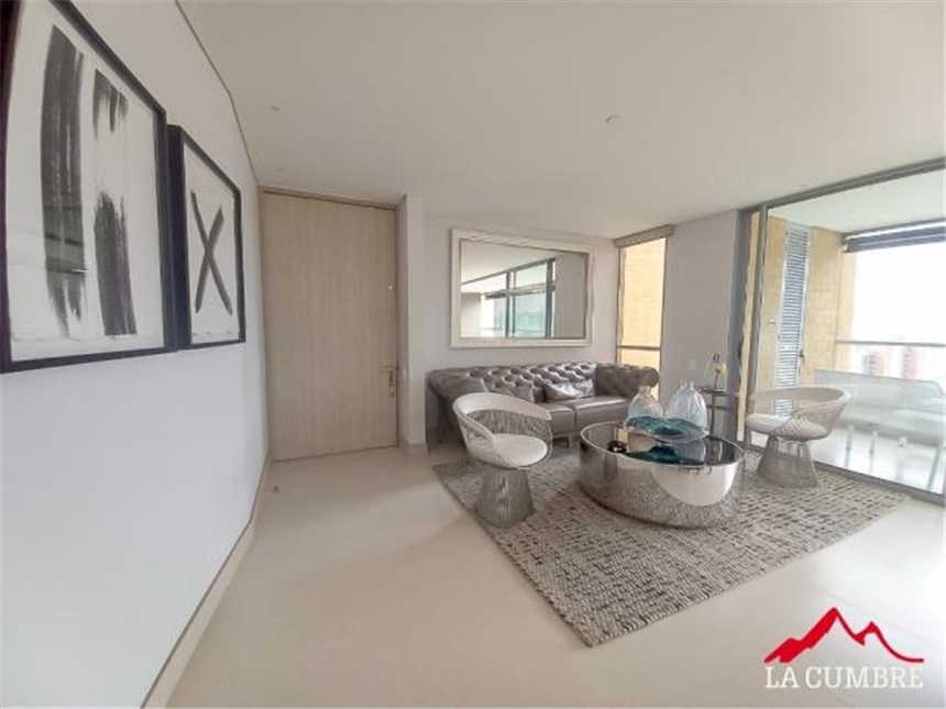 Apartamento de 3 alcobas en arriendo en Castropol, Medellín, 170 m² · foto 8 de 12