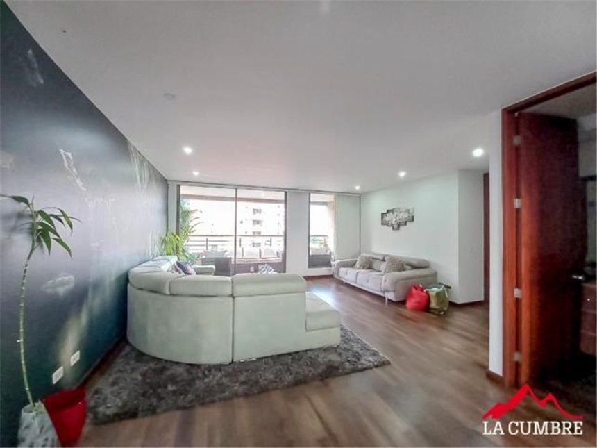 Apartamento de 3 alcobas en arriendo en El Tesoro, Medellín, 170 m² · foto 4 de 12