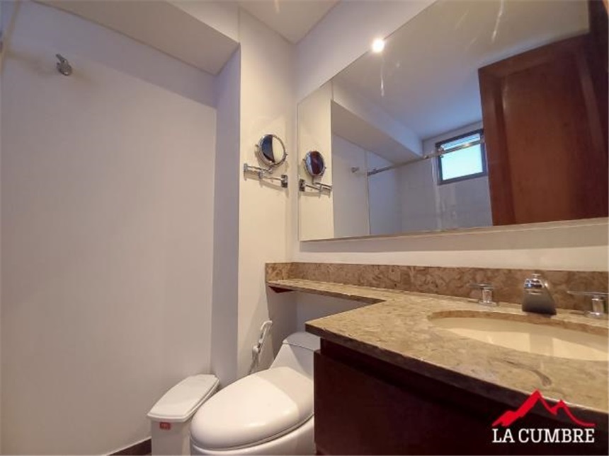 Apartamento de 3 alcobas en arriendo en El Tesoro, Medellín, 170 m² · foto 10 de 12