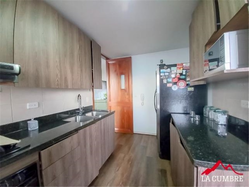 Apartamento de 3 alcobas en arriendo en El Tesoro, Medellín, 170 m² · foto 5 de 12