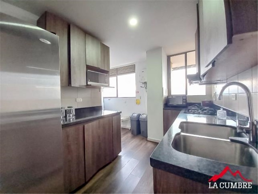 Apartamento de 3 alcobas en arriendo en El Tesoro, Medellín, 170 m² · foto 6 de 12