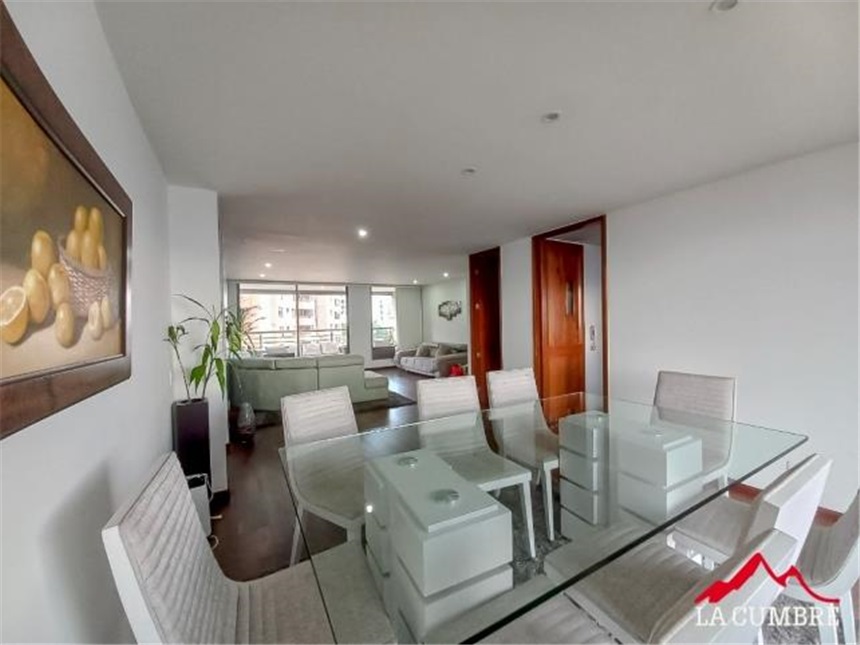 Apartamento de 3 alcobas en arriendo en El Tesoro, Medellín, 170 m² · foto 8 de 12