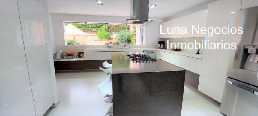 Casa de 5 alcobas en venta en Parque Del Cacique, Bucaramanga, 485 m² · foto 11 de 16