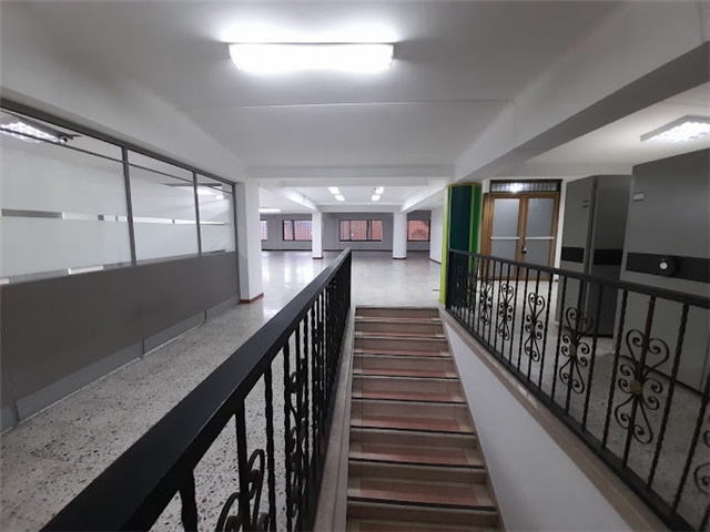 Local en arriendo en La Candelaria, Medellín, 382 m² · foto 3 de 13