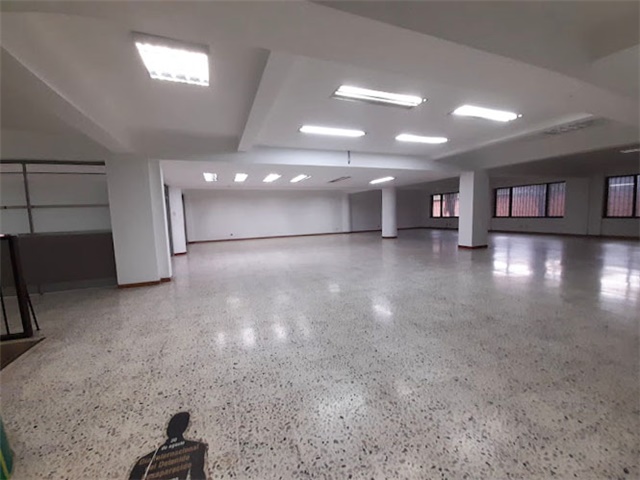 Local en arriendo en La Candelaria, Medellín, 382 m² · foto 4 de 13