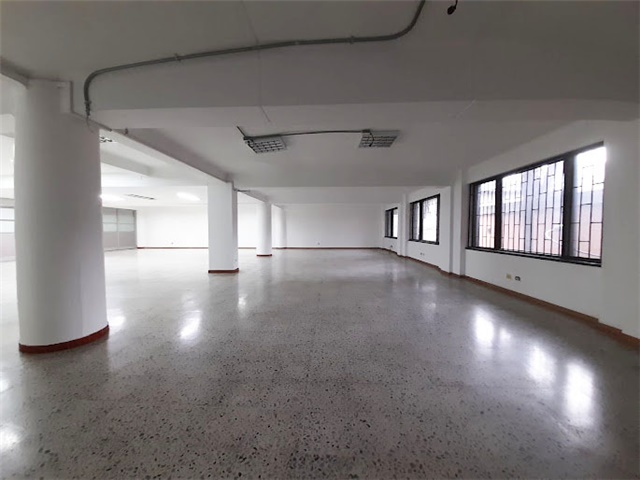 Local en arriendo en La Candelaria, Medellín, 382 m² · foto 6 de 13