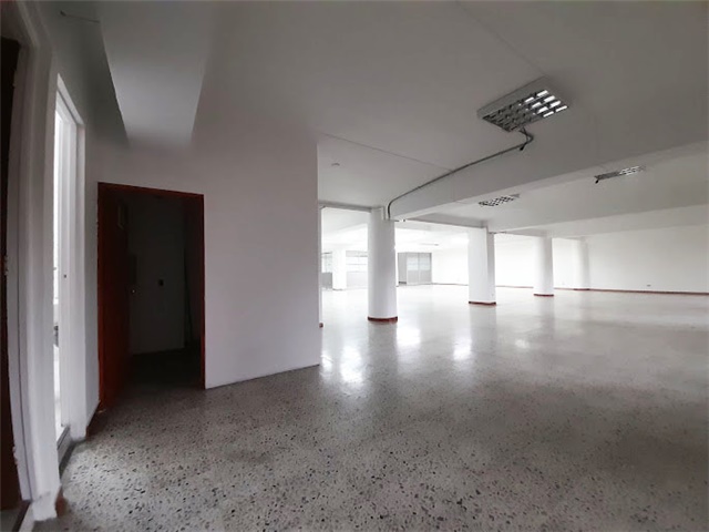 Local en arriendo en La Candelaria, Medellín, 382 m² · foto 12 de 13