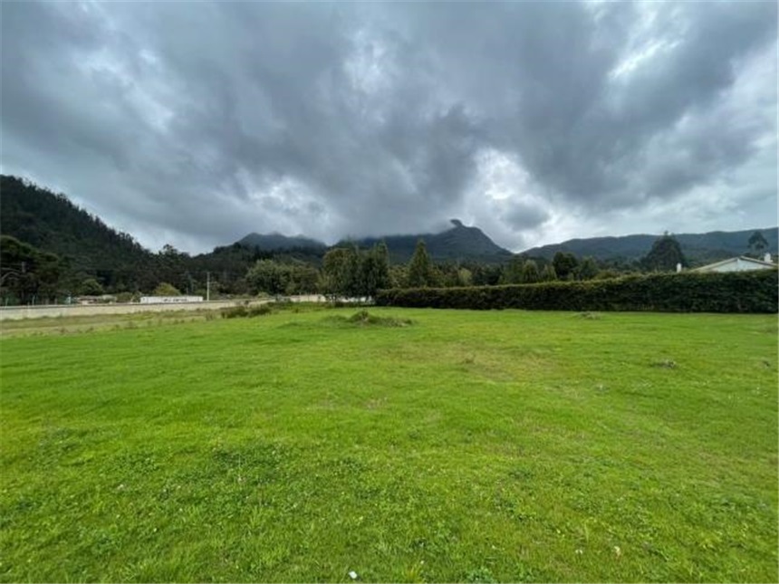 Lote en venta en Gratamira, Sopó, 2186 m² · foto 9 de 15