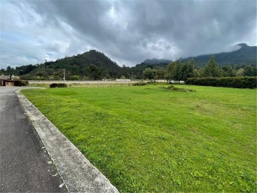 Lote en venta en Gratamira, Sopó, 2186 m² · foto 6 de 15