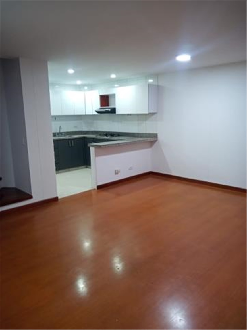 Casa en venta en Alameda, Bogotá · foto 2 de 12