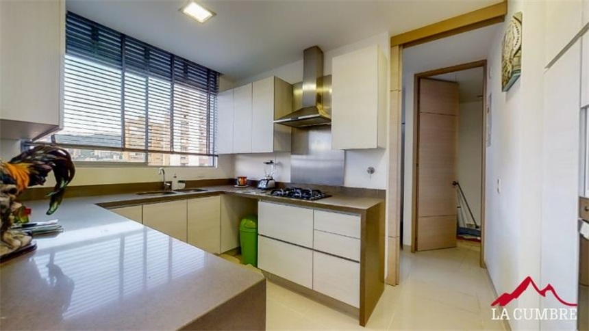Apartment in Medellín, Alejandría, El Poblado - More