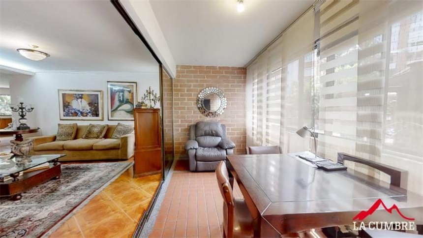 Apartamento de 3 alcobas en venta en Urbanizacion Villas Del Campo, Medellín, 242 m² · foto 2 de 10