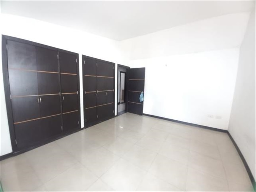 Casa de 5 alcobas en venta en Ciudad Jardin, Cali, 1400 m² · foto 10 de 21