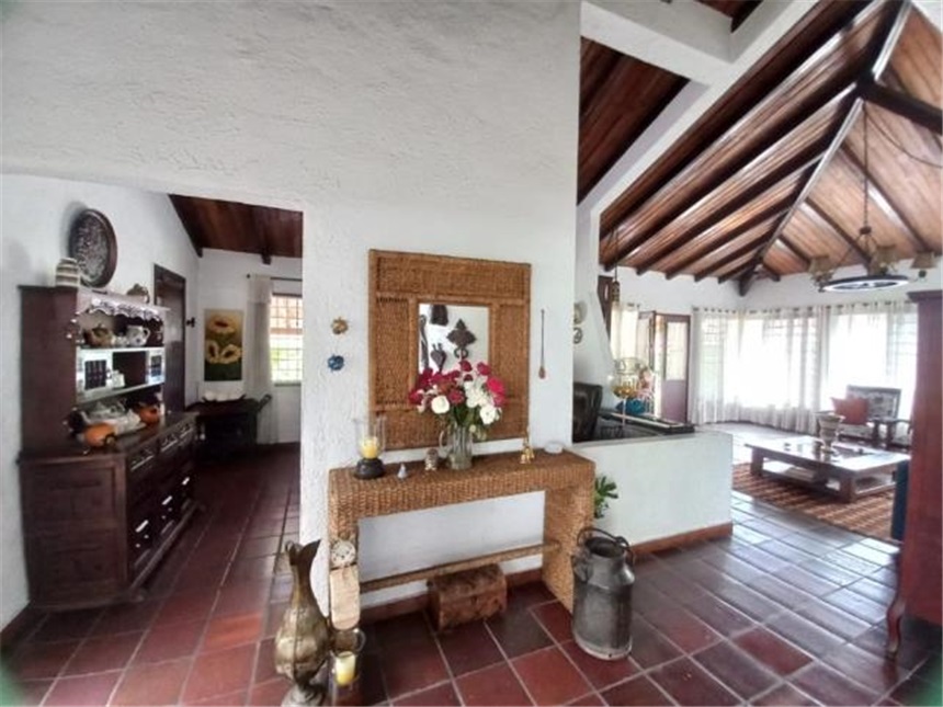 Casa de 5 alcobas en venta en Ciudad Jardin, Cali, 1400 m² · foto 3 de 21