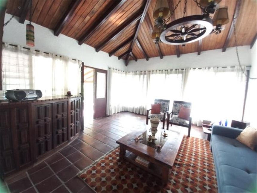 Casa de 5 alcobas en venta en Ciudad Jardin, Cali, 1400 m² · foto 7 de 21