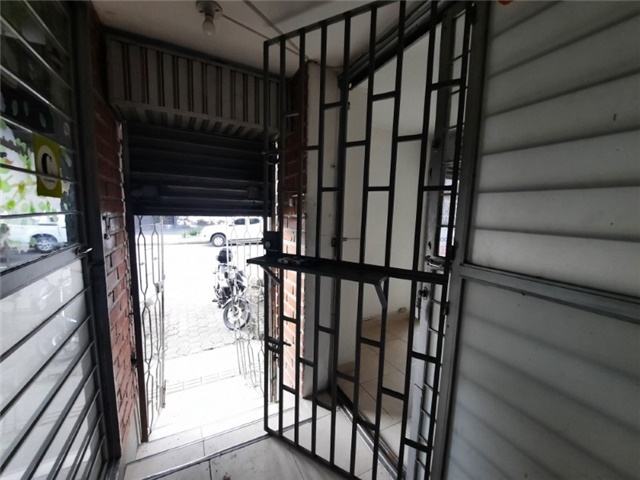 Local en arriendo en Estadio, Medellín, 32 m² · foto 5 de 5