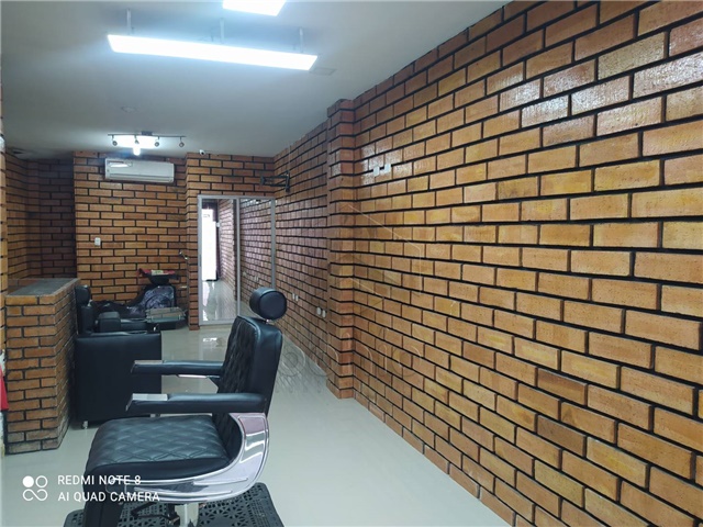 Local en Arriendo - Más