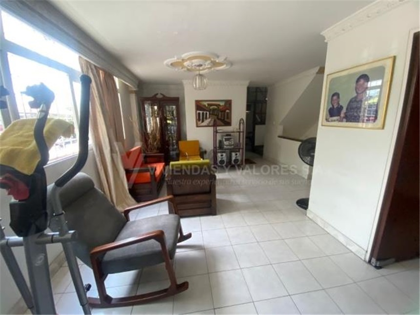 Casa de 2 alcobas en venta en Lleras Restrepo, Cúcuta, 125 m² · foto 3 de 6