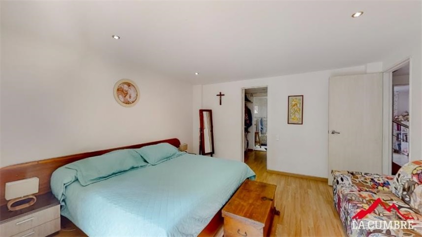 Casa de 4 alcobas en venta en La Aguacatala, Medellín, 250 m² · foto 11 de 12