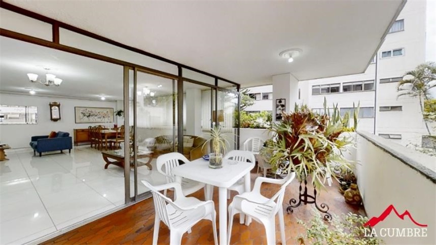 Apartamento de 4 alcobas en arriendo en El Tesoro, Medellín, 240 m² · foto 2 de 12
