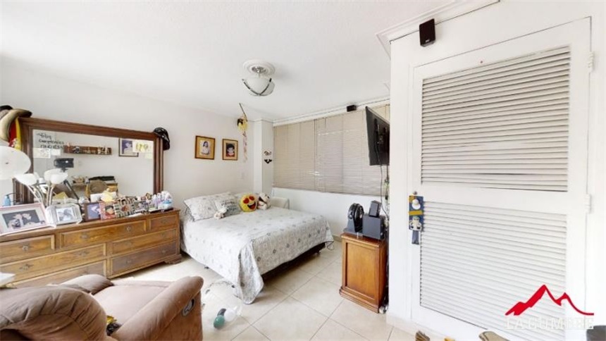 Apartamento de 4 alcobas en arriendo en El Tesoro, Medellín, 240 m² · foto 10 de 12
