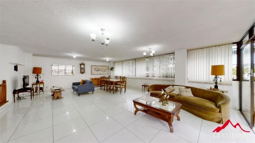 Apartamento de 4 alcobas en arriendo en El Tesoro, Medellín, 240 m² · foto 4 de 12