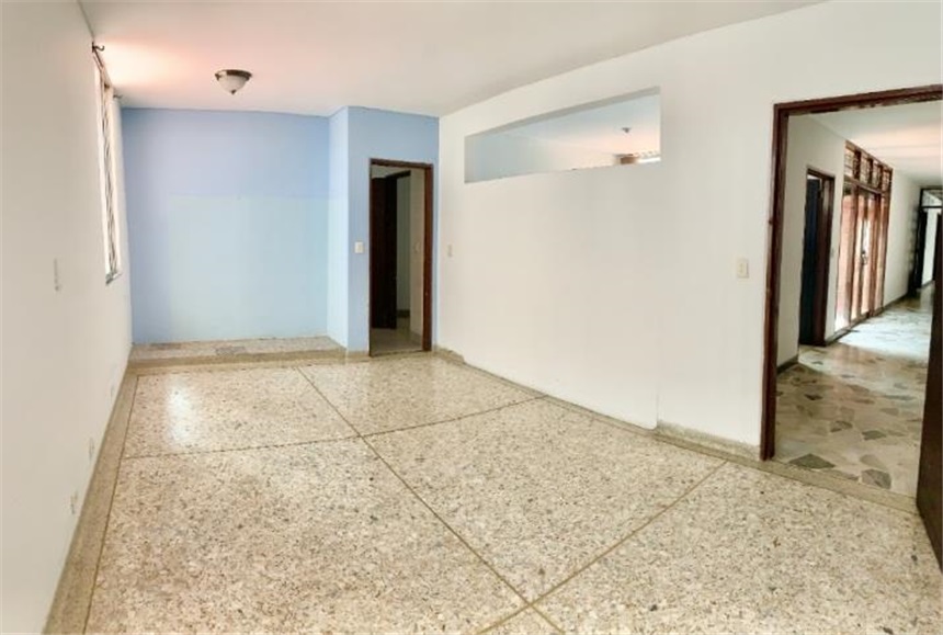 Casa de 4 alcobas en venta en Arboledas, Cali, 694 m² · foto 19 de 24