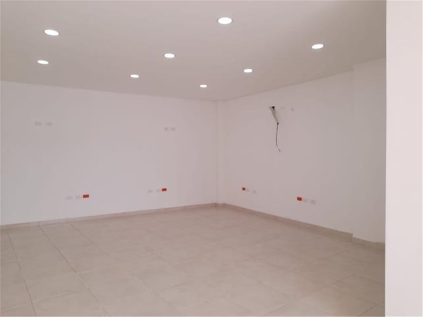 Local en Arriendo - Vista 2