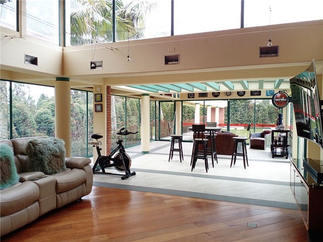 Casa de 4 alcobas en venta en Las Palmas, Medellín, 300 m² · foto 3 de 20
