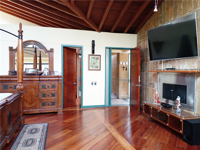 Casa de 4 alcobas en venta en Las Palmas, Medellín, 300 m² · foto 12 de 20