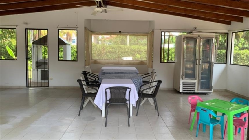 Casa de 6 alcobas en venta en Ricaurte, 1868 m² · foto 14 de 24
