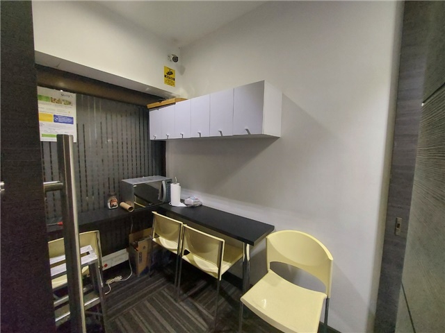 Oficina en arriendo en Laureles, Medellín, 112 m² · foto 3 de 16