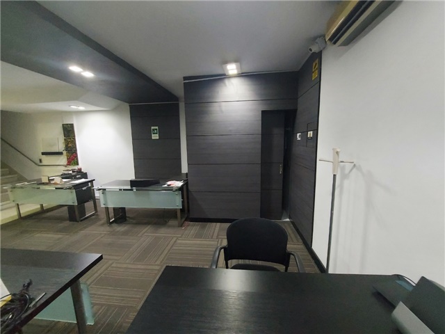 Oficina en arriendo en Laureles, Medellín, 112 m² · foto 13 de 16