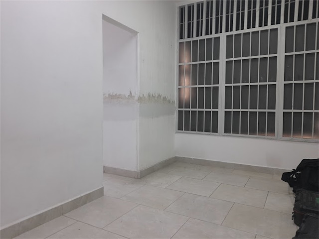 Local en Arriendo - Más