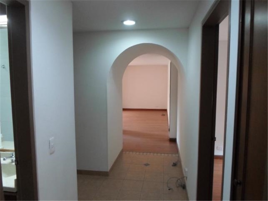 Piso – Bogotá, El Refugio - Más
